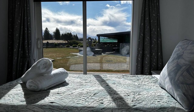Twizel Retreats - LH Retreat in Twizel