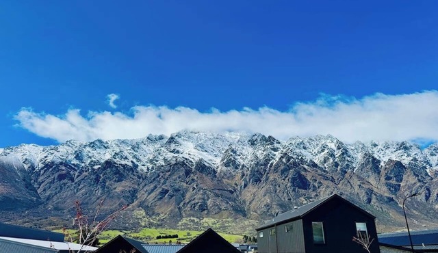 Two Private Bedrooms Perfect for Two Travellers in Queenstown