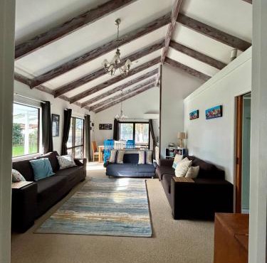 Typical Kiwi Family Holiday Home in the Coromandel in Tairua