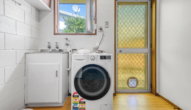 Warmth and the spacious 2 double bedroom
