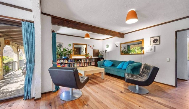 Waterfront Retreat with Spa & Sauna in Alexandra