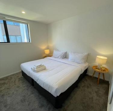 Well-furnished Auckland Stunner in Auckland