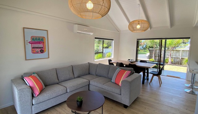 Whitianga Family Retreat (sleeps 10) in Whitianga