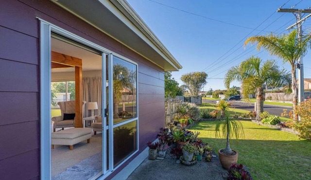 Williamson Getaway - Whangamata in Whangamatā