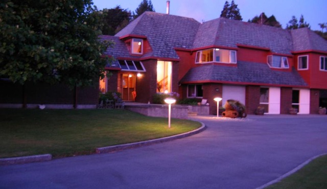 Woodland Glen Lodge B&B in Hokitika