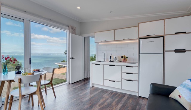 Woodside Bay Chalets