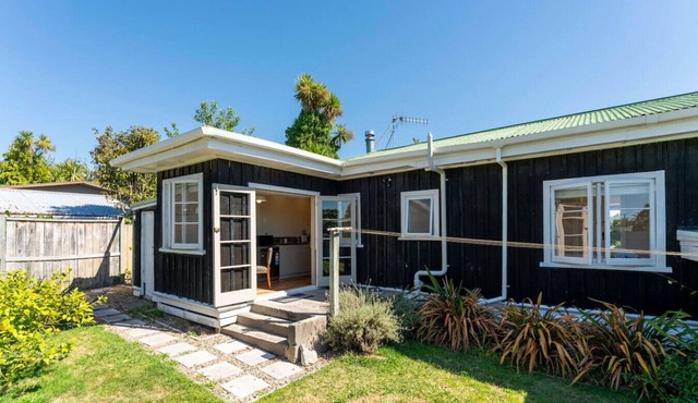 Wych Hazel - cute 2 bedroom cottage, cental Taupo