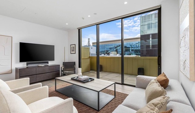 Wynyard Residence 3-Level Townhouse