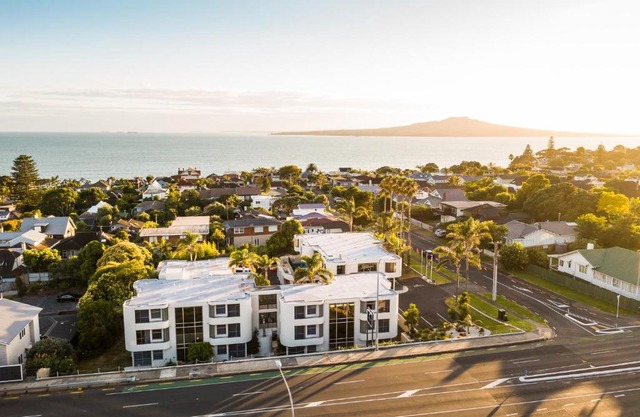 Takapuna 