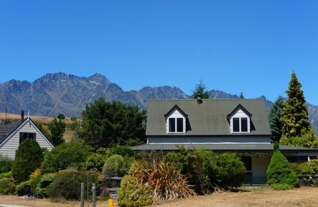 Relaxing and practical in Kelvin Heights