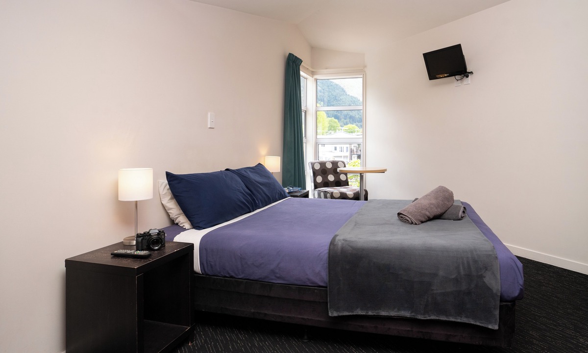 Queenstown City Centre Hostel | Haka House Queenstown