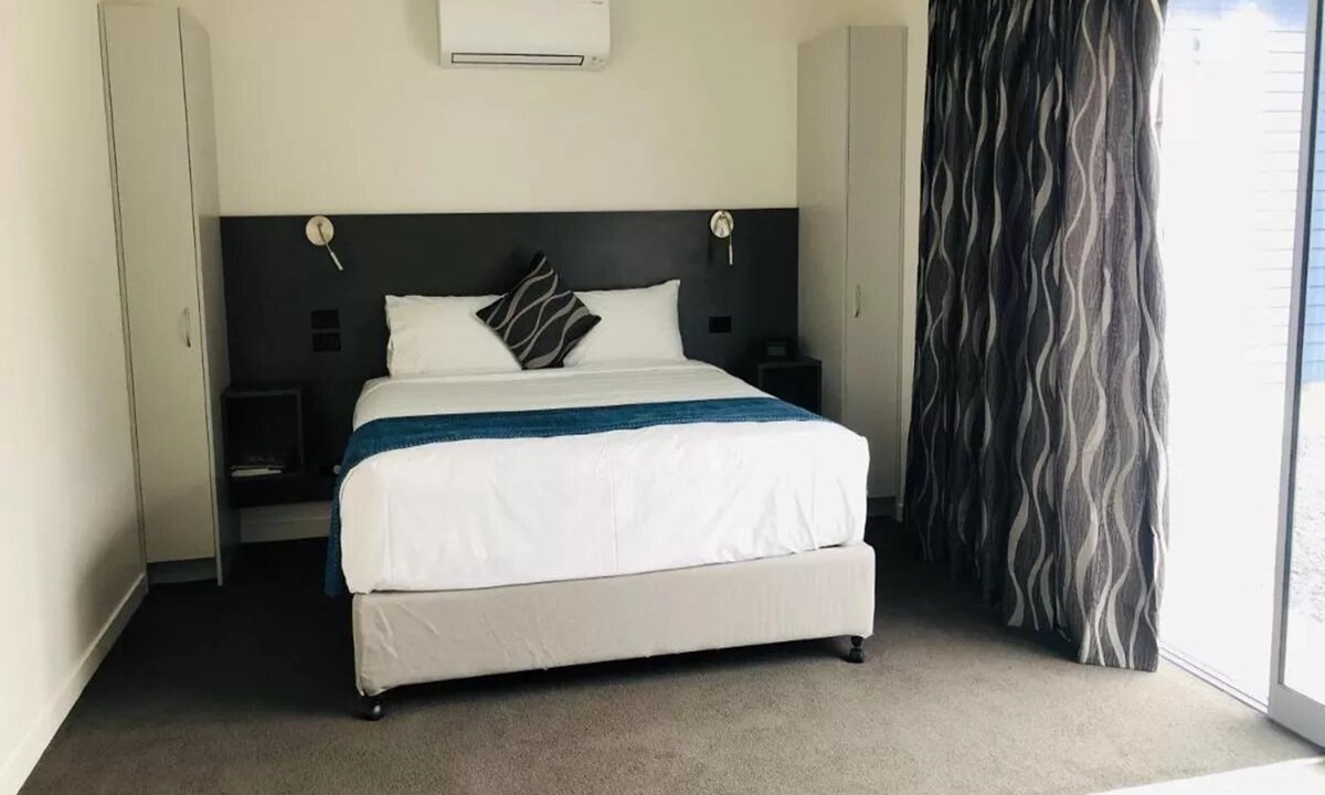 Waipukurau Hotel | Thornton Lodge Motel