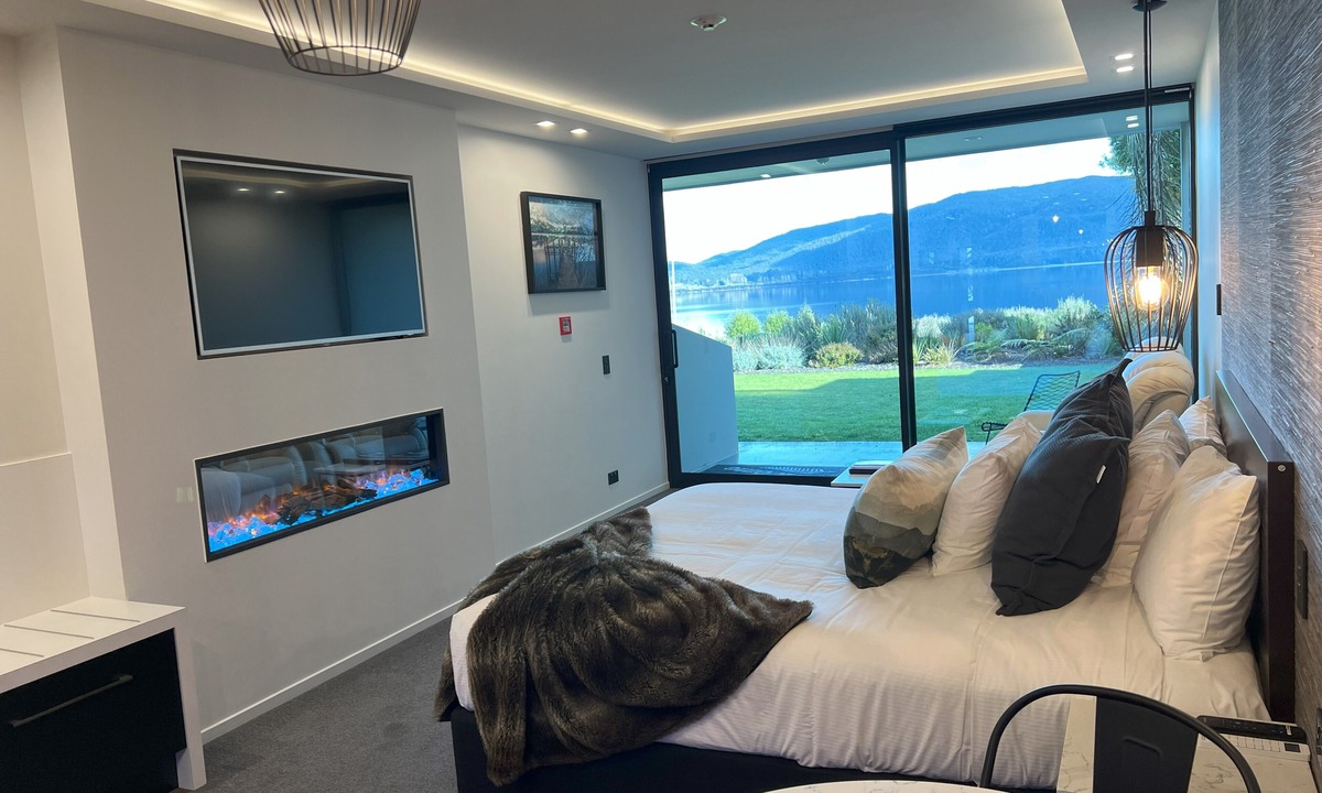 Te Anau Hotel | Fiordland Lakeview Motel and Apartments
