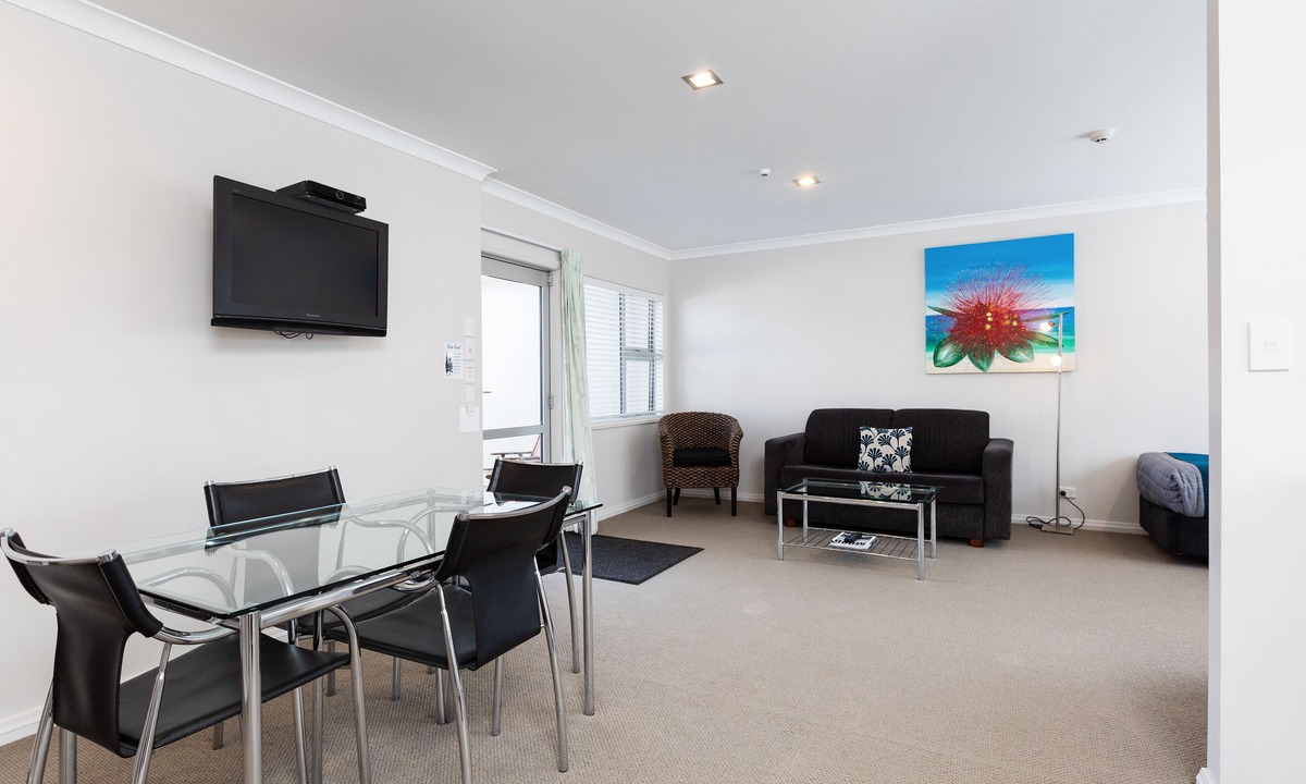 Fitzroy Hotel | Beach Street Motel Apartments