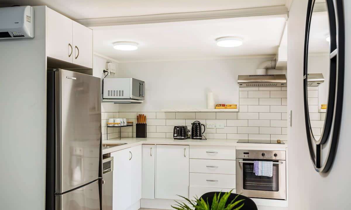 Grey Lynn Apartment | Freshly Renovated Grey Lynn Beauty