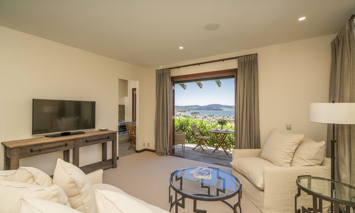 Cooks Beach Bed & Breakfast | Mercury Ridge