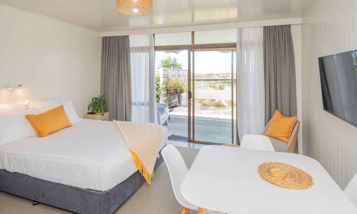 Gisborne Apartment | Whispering Sands Motel