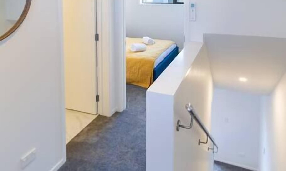 Upper Riccarton House | Urban Park Escape 2 Bed 2 Bath w/Carpark
