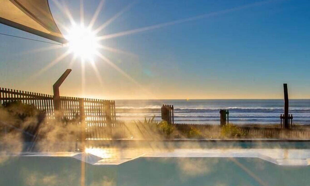 New Brighton House | Beach Front Abode- 2 Bed 2 Bath