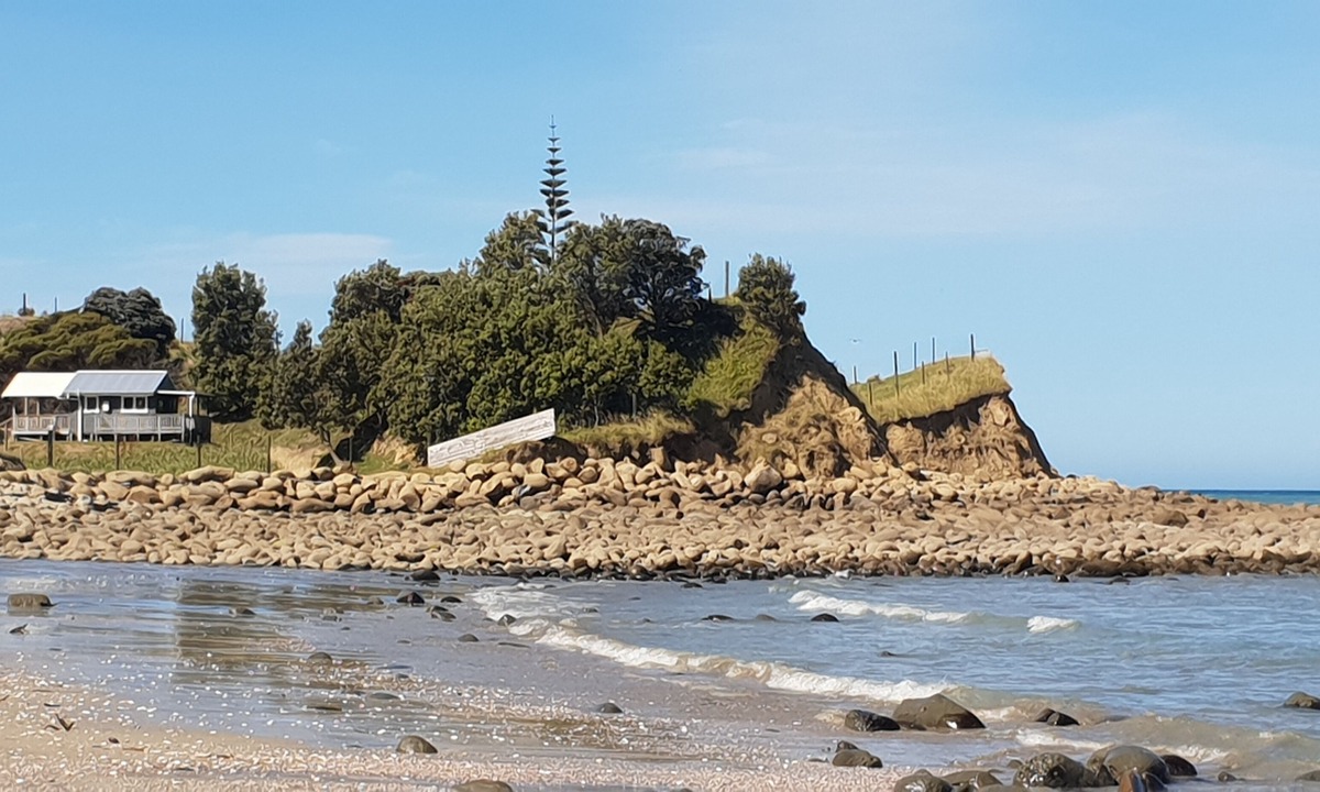 Mahia Cottage | Absolute Beach Front Escape