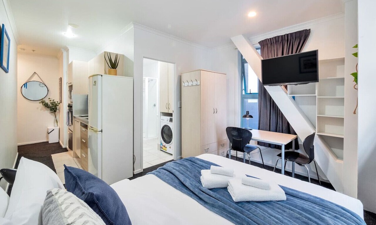 Grafton Apartment | Cute Little Private Studio In the City