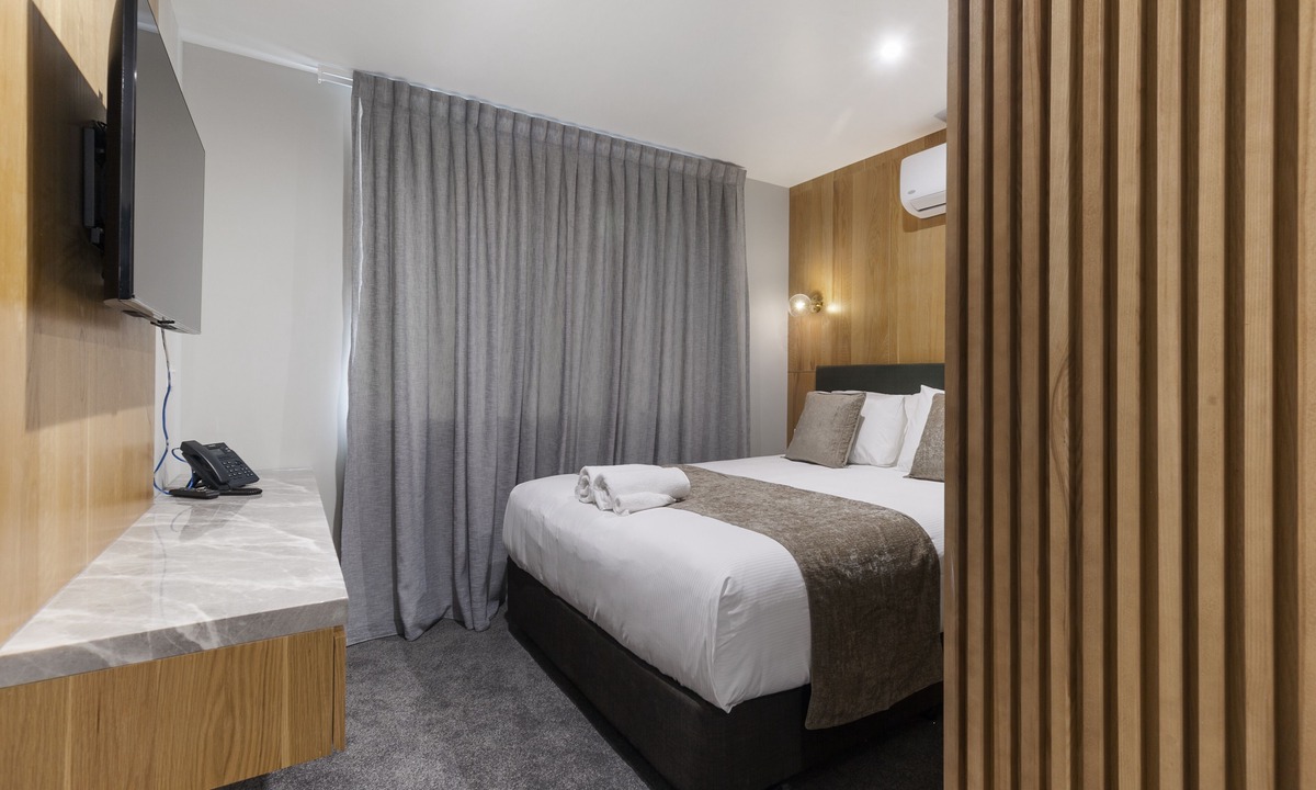 Papatoetoe Hotel | Kolmar Inn