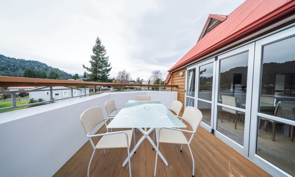 Ohakune Hotel | Powderhorn Chateau