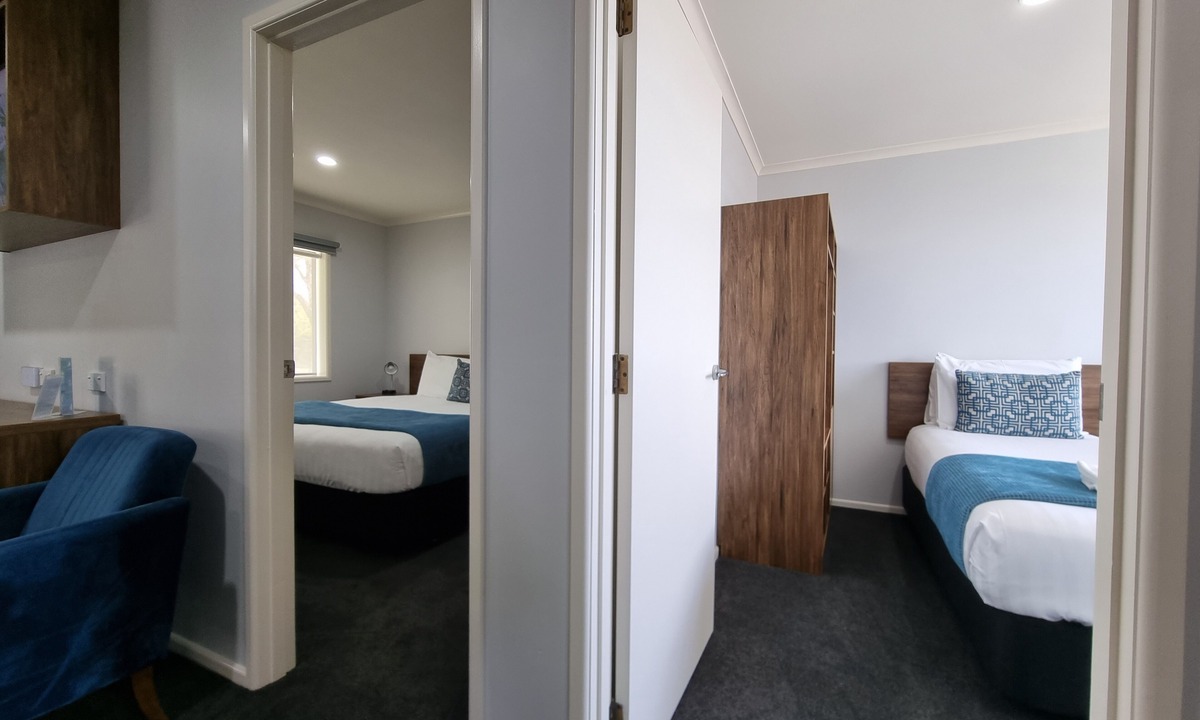 Stratford Hotel | Antonio Mews Motel