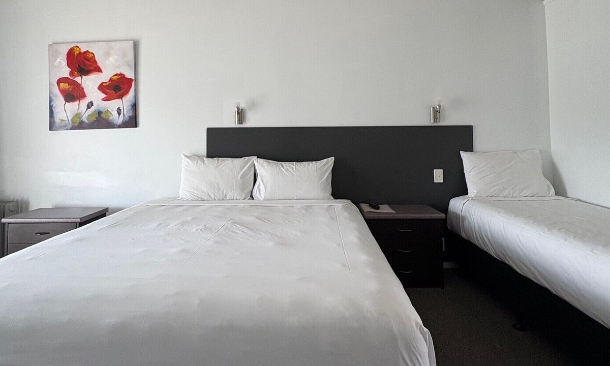 Fenton Street Hotel | Devonwood Motel