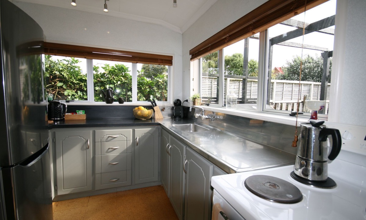 New Plymouth House | Kingwell Cottage - New Plymouth Holiday Home