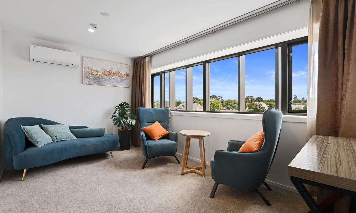 Riccarton Hotel | Golden Hotel