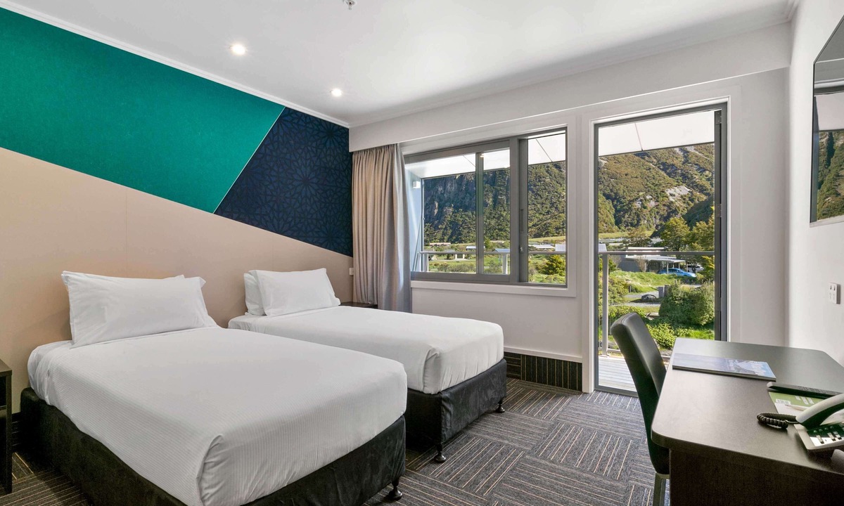 Mount Cook Village Hotel | Mt Cook Lodge & Motels