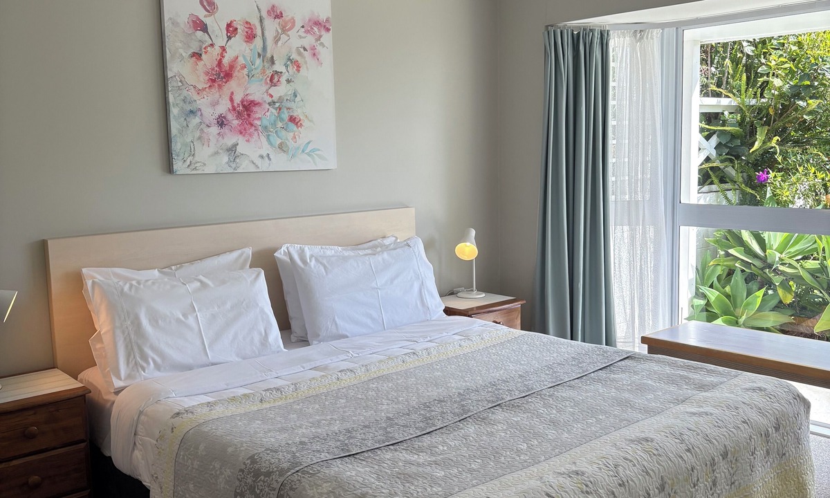 Haruru Hotel | Ash Grove Boutique Motel