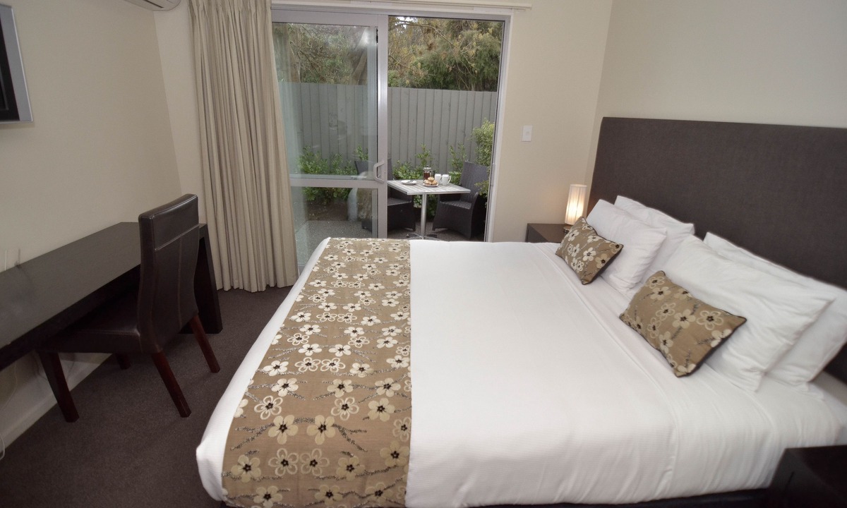 Riccarton Hotel | Quality Suites Amore