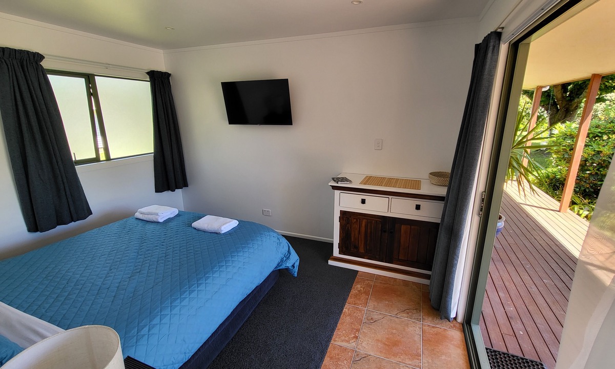 Murchison Cabin | Off The Beaten Trail Accommodation & Bike Tours