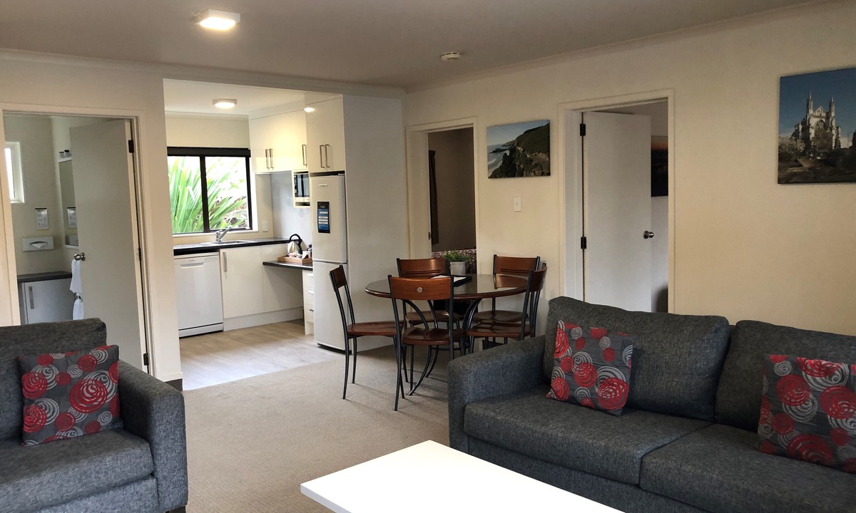North Dunedin Hotel | Commodore Motels