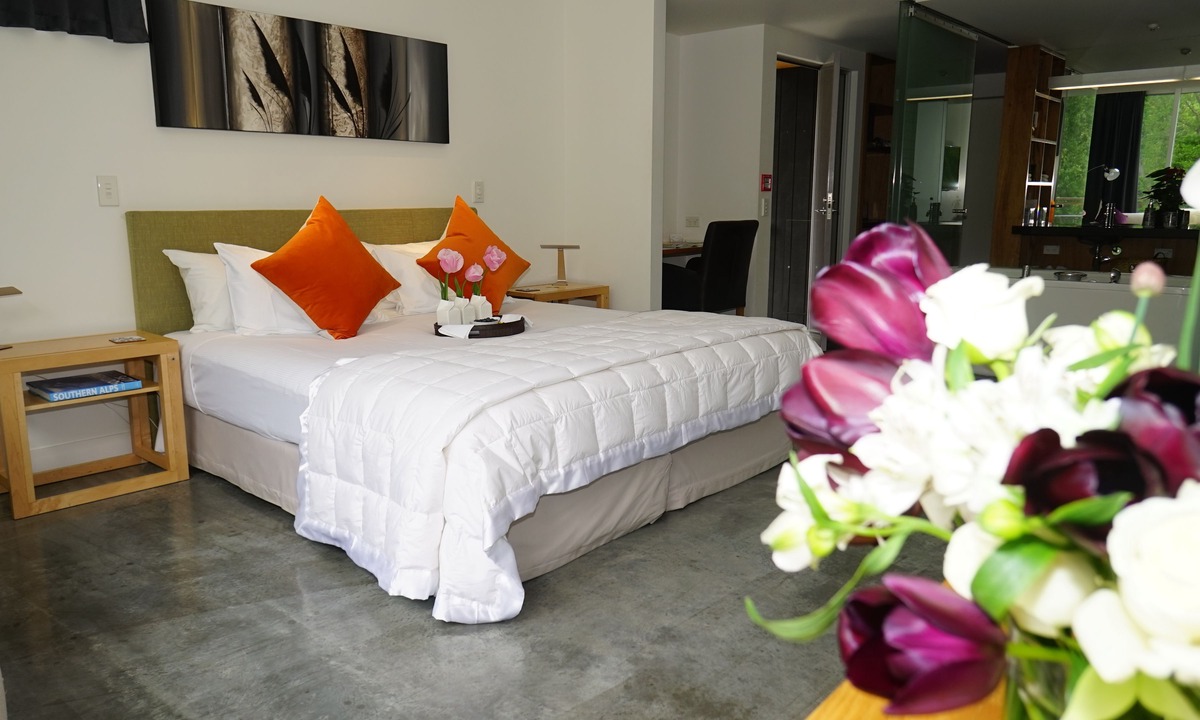 Arrowtown Hotel | The Arrow Hotel