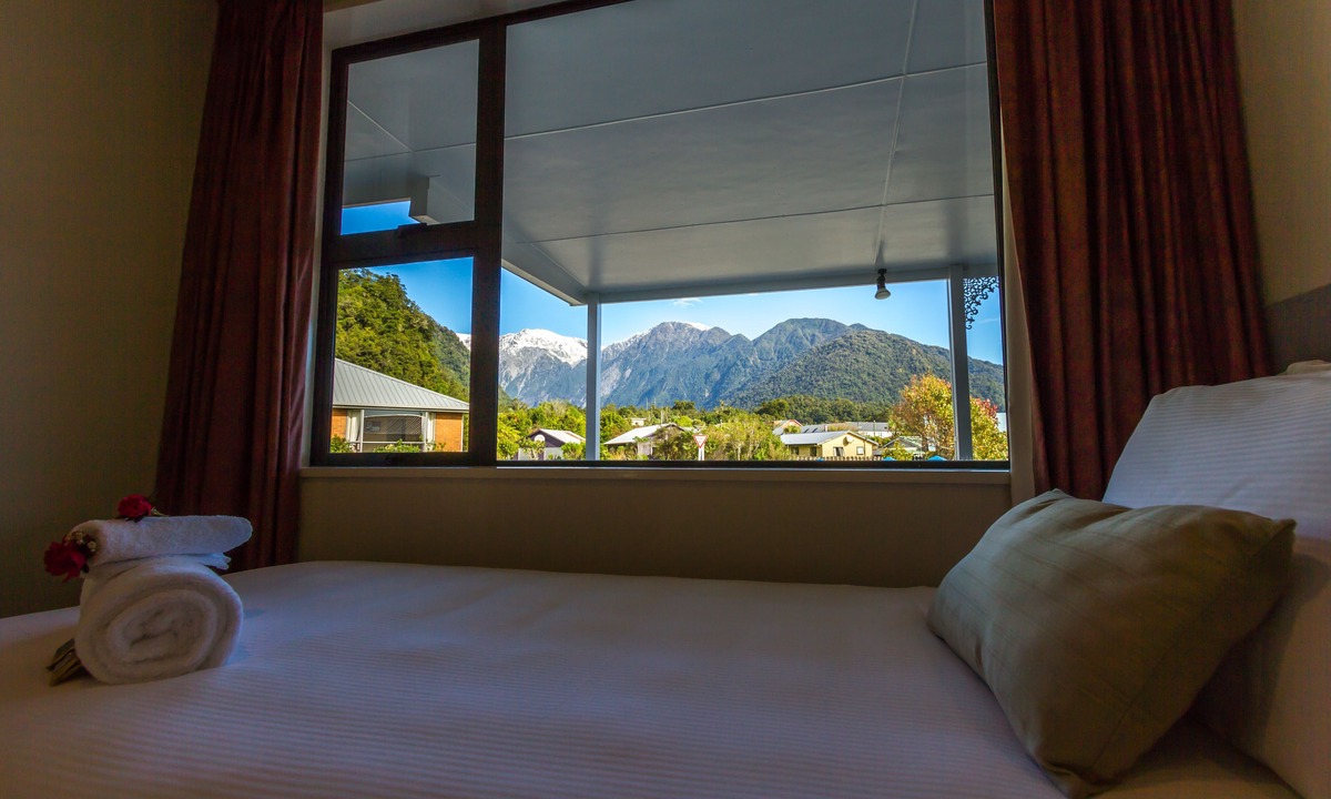 Franz Josef Glacier Hotel | The Terrace
