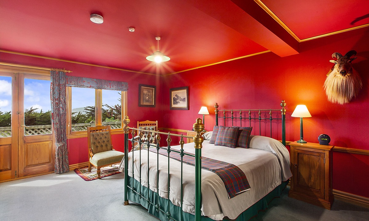 Dunedin Cabin | Larnach Lodge