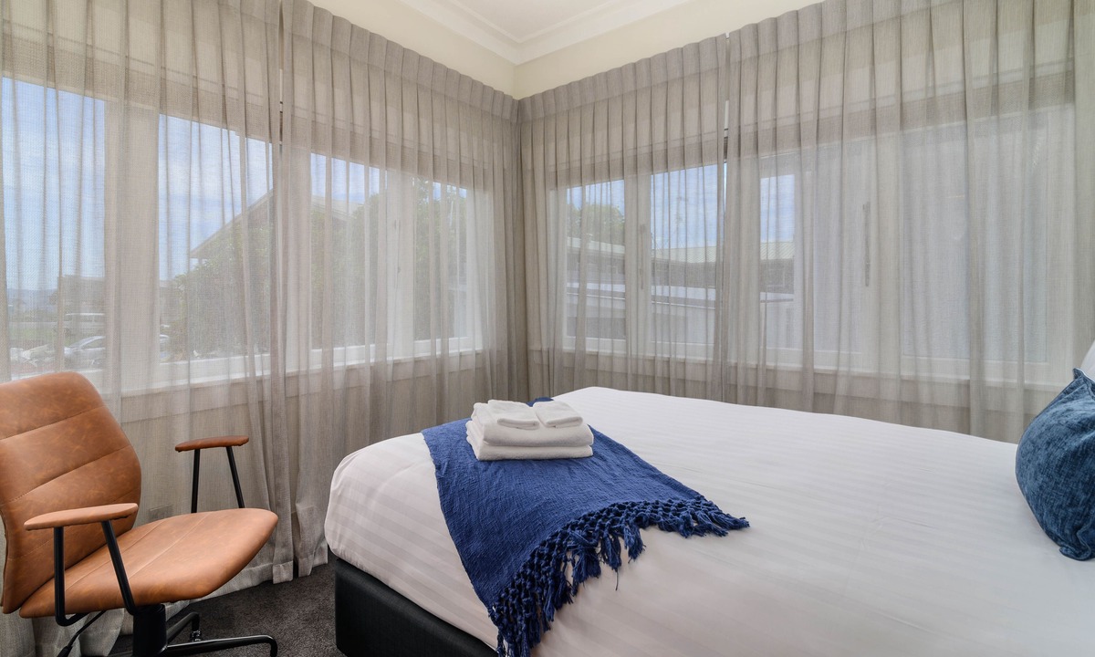Rotorua Bed & Breakfast | Lake Lodge B&B Rotorua - Adults Only