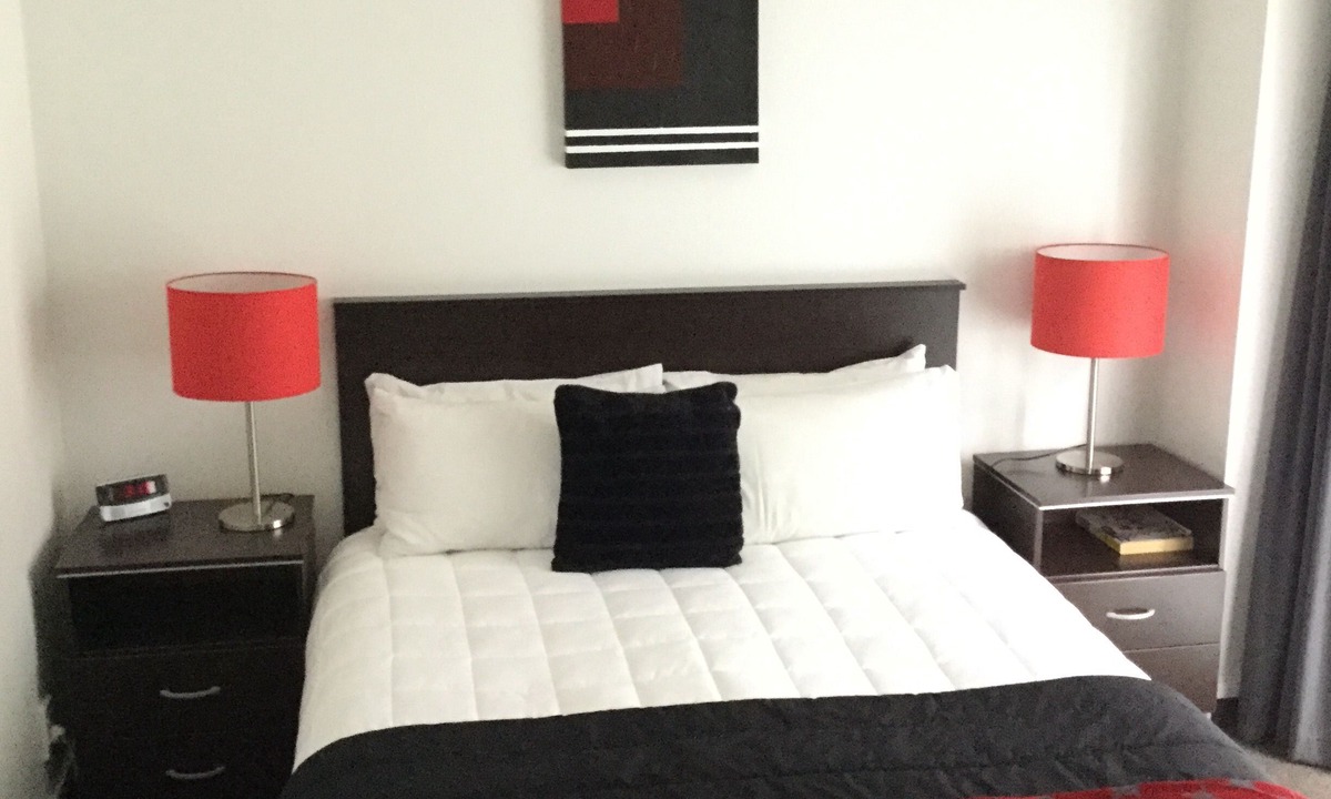 Petone Hotel | 83 By the Sea Motor Lodge