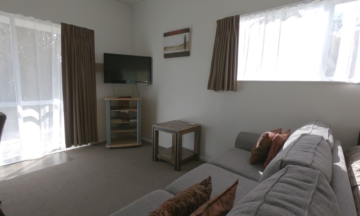 Wellsford Hotel | Castle Court Motel