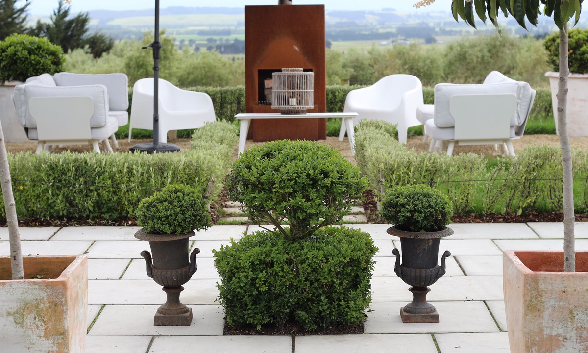 Dyerville Villa | Martinborough Accommodation - 3 bedroom Italian Styled Villa in the Wairarapa