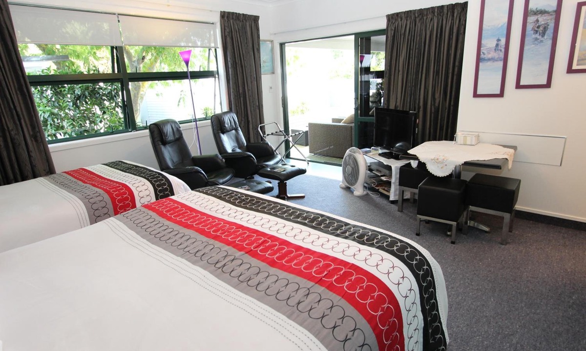 Taradale House | eMotel Napier