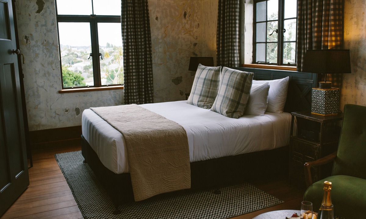 Grey Lynn Hotel | The Convent Hotel