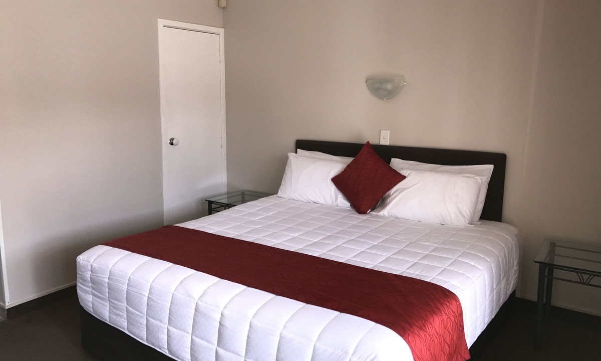 Hamilton North Hotel | Barclay Motel