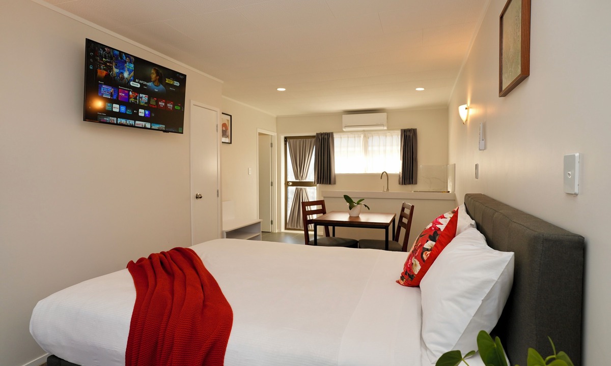 Royal Oak Hotel | Dukes Midway Lodge