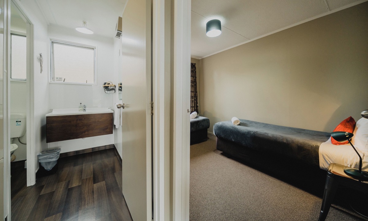 Tekapo Hotel | Lakes Edge Holiday Park