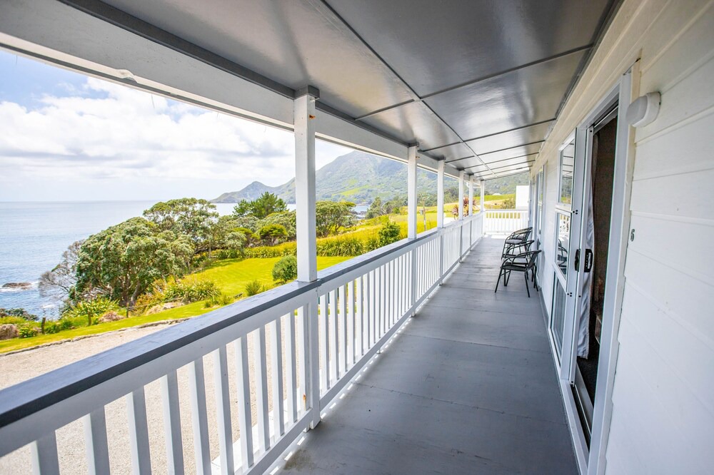 Potaka Hotel | Lottin Point Motel