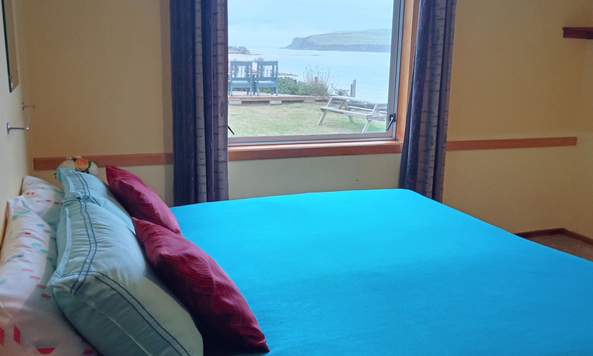 New Haven Hotel | Surat Bay Lodge, Motel and Backpackers